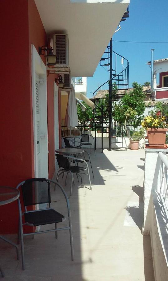 Loula'S Apartments Gouvia Exterior foto