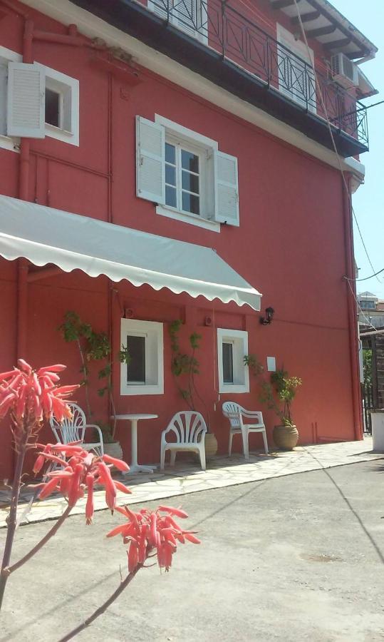 Loula'S Apartments Gouvia Exterior foto